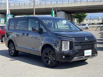 三菱 デリカＤ：５ シャモニー 登録済未使用車 4WD ディーゼル 全方位