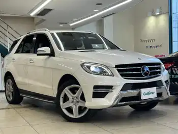 メルセデス・ベンツ ＭＬ３５０ ブルーテック 4マチック AMG スポーツ PKG 禁煙 全方位 黒革 自動追従 HID　