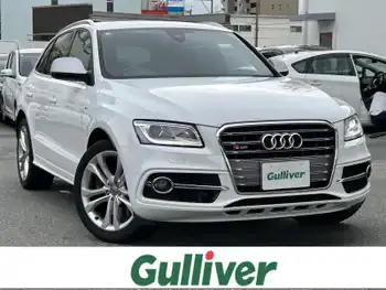 アウディ ＳＱ５  純正ナビ　SR クルコン　ハーフレザー