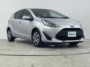 トヨタ アクア S スタイルブラック 社外ナビ Bカメラ ETC セーフティセンス