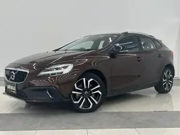 ボルボ Ｖ４０ クロスカントリー T5 AWD モメンタム 純正ナビ　BT　ドラレコ　フルセグTV