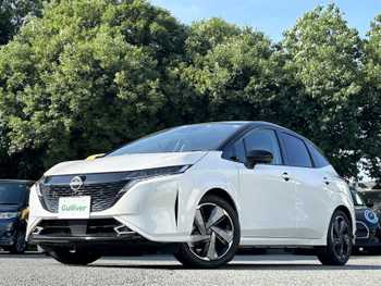 日産 オーラ G FOUR レザーエディション