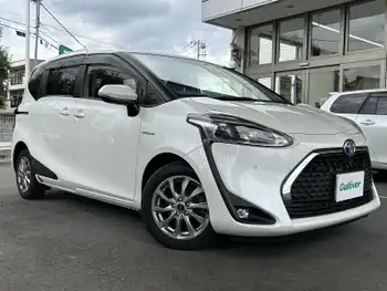 トヨタ シエンタ ハイブリッド G クエロ