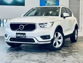 ボルボ ＸＣ４０ B4 モメンタム クライメートPKG 純正ナビ 360度カメラ
