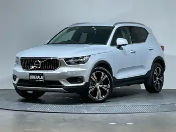 ボルボ ＸＣ４０ T4 AWD インスクリプション ACC 360°カメラ 自動駐車 シートヒーター