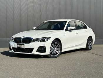 ＢＭＷ ３２０ｄ xDrive Mスポーツ ハーフレザー ワイヤレス充電 電動リアドア