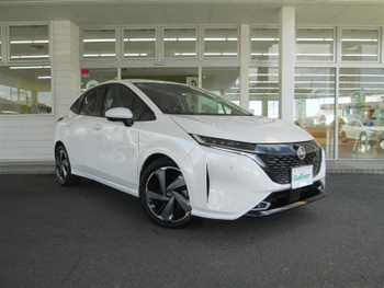 日産 オーラ G レザーエディション