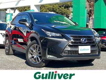 レクサス ＮＸ 300h バージョンL サンルーフ　バックカメラ　パワーシート