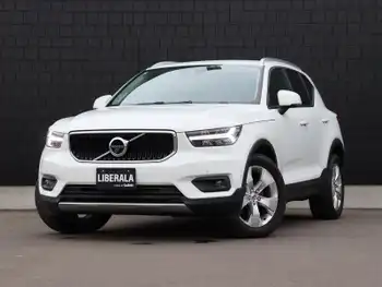 ボルボ ＸＣ４０ T4 AWD モメンタム LEDヘッドライト 　オートライト 　BLIS