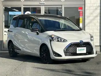トヨタ シエンタ ハイブリッド ファンベースG 純正SDナビ 全方位モニター 両側電動ドア