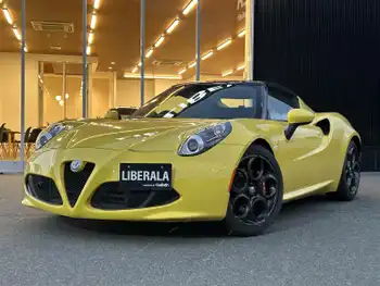 アルファロメオ ４Ｃスパイダー  当店下取車両  黒革　D.N.Aシステム ETC