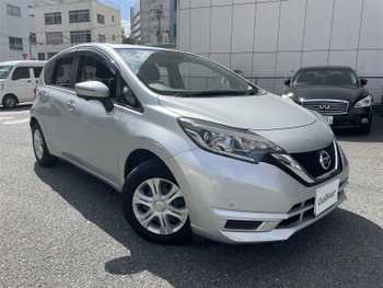 日産 ノート X DIG－S 助手席回転