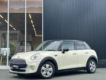 ＭＩＮＩ ＢＭＷ ミニ  黒革 シートH コンフォートA 純ナビ Bカメ