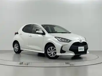 トヨタ ヤリス G 純8型ナビ バックカメラ ビルトインETC