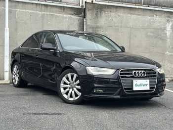 アウディ Ａ４ 2．0 TFSI クワトロ 前席パワ-シ-ト Rライン専用サスペンション
