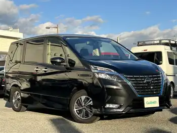 日産 セレナ e－パワー ハイウェイスター V 10型ナビ/TV/BT/360度M/電子ミラー/両側P