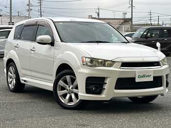 三菱 アウトランダー ROADEST 20G 4WD/社外ナビ/フルセグTVハーフレザ-シ-ト