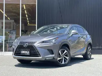 レクサス ＮＸ 300h バージョンL SR Lexussafetysense 三眼LED 純ナビ 360°
