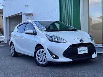 トヨタ アクア S スタイルブラック 禁煙車 純正ナビ 衝突軽減 Bカメラ LKA LED