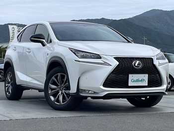 レクサス ＮＸ 200t Fスポーツ ガラスルーフ　メーカーナビ　シートヒータ