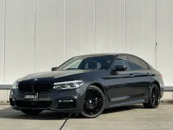 ＢＭＷ ５２３ｄ Mスポーツ 純正ナビ 360°カメ 黒レザー 19インチAW