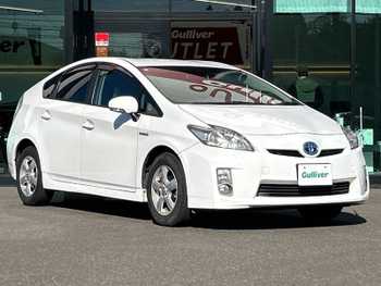 トヨタ プリウス S セーフティセンス　社外ナビ　バックカメラ