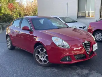 アルファロメオ ジュリエッタ クラシカ ナビ Bソナー 革シート ETC HID