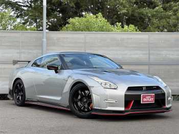 日産 ＧＴ－Ｒ ニスモ ワンオーナー/専用カーボンスポイラー