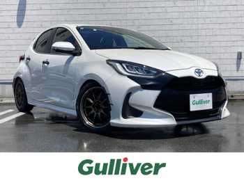トヨタ ヤリス Z 純正Dオーディオバックカメラ社外マフラー