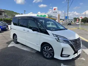 日産 セレナ ハイウェイスター V