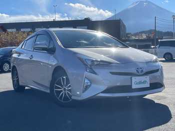 トヨタ プリウス S