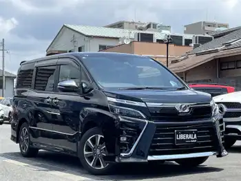 トヨタ ヴォクシー ZS 煌Ⅱ 社外ナビ・TV リアモニター 両側パワスラ
