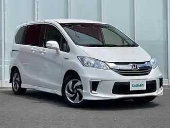 ホンダ フリード ハイブリット プレミアムエディション メモリナビ　バックカメラ　フルセグTV
