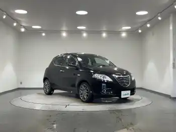 クライスラー イプシロン パープル