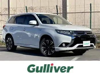 三菱 アウトランダー ＰＨＥＶ G セーフティパッケージ ナビ 全周囲 シートヒーター 追従クルーズ