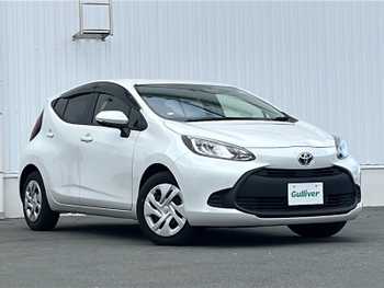 トヨタ アクア X