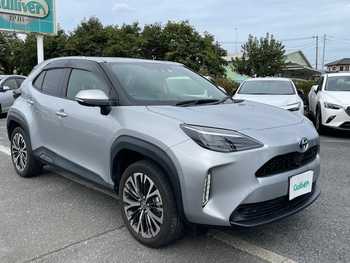 トヨタ ヤリスクロス ハイブリッド Z 純正ディスプレイオーディオ・純正アルミ