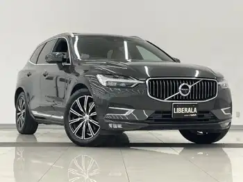 ボルボ ＸＣ６０ D4 AWD インスクリプション エアサス　360°カメラ　パノラマガラス