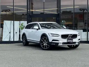 ボルボ Ｖ９０ クロスカントリー T6 AWD サマム ACC 純正ナビ 全方位 白革 温冷席 ドラレコ