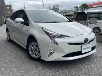 トヨタ プリウス Sセーフティプラス