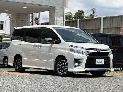 トヨタ_ヴォクシー