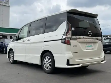 日産 セレナ