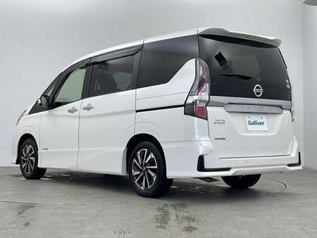 日産 セレナ