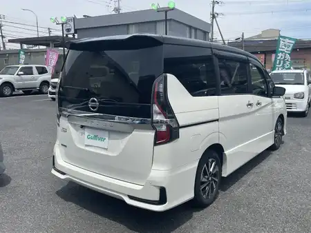 日産 セレナ