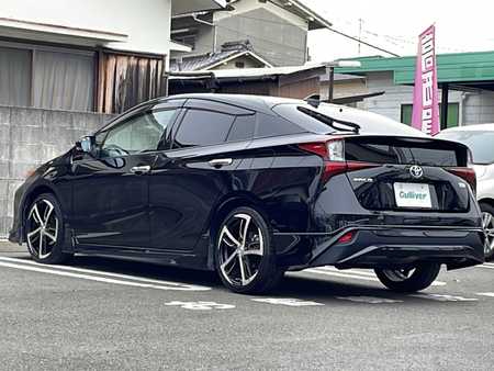 トヨタ プリウス