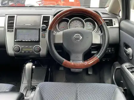 日産 ティーダ