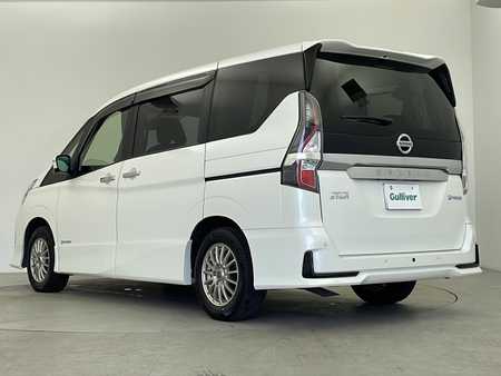 日産 セレナ