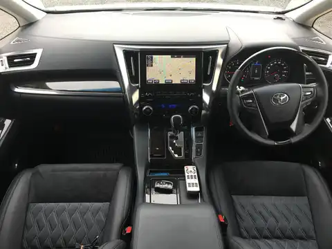 カタログ画像：ヴェルファイア （VELLFIRE） ２．５Ｚ Ｇエディション 2015年1月 DBA-AGH35W 2500cc ホワイトパールクリスタルシャイン 燃費12.0km / l 内装