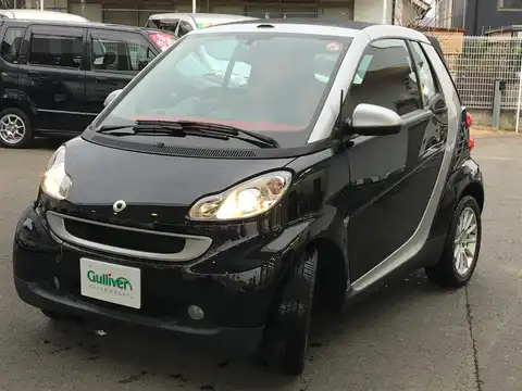 カタログ画像：スマートフォーツーカブリオ （SMART FORTWO CABRIO） ＢＲＡＢＵＳ エクスクルーシブ 2011年7月 ABA-451433 1000cc ディープブラック 燃費18.2km / l 外装