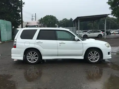 カタログ画像：フォレスター （FORESTER） クロススポーツ２．０Ｔ 2005年12月 TA-SG5 2000cc 燃費12.2km / l 外装